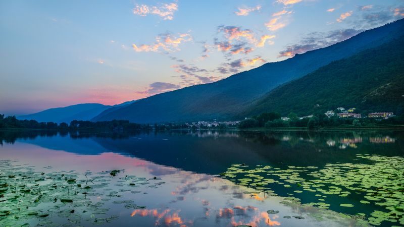lake, mountains, fog, shore, nature, 4k