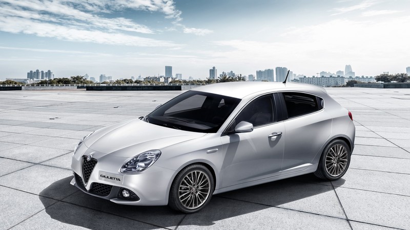 Alfa Romeo Giulietta Veloce (940), Geneva Auto Show 2016, hatchback, white