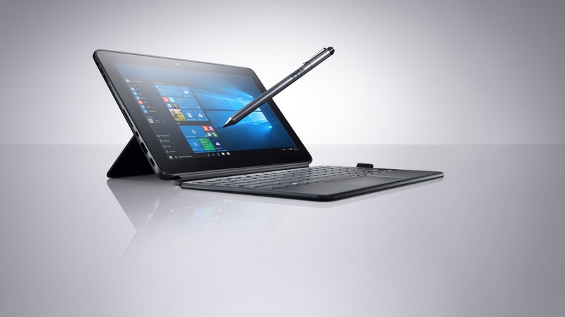 Latitude 11 5000, tablet, gaming gear, game, Dell, CES 2016, review