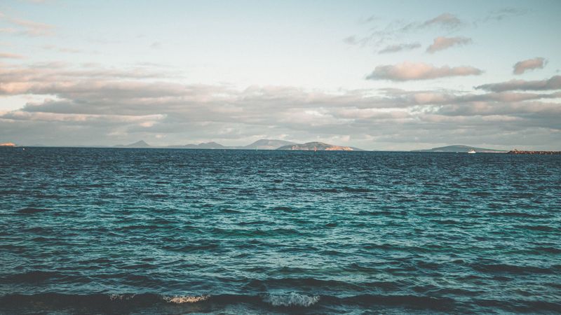 horizon, sea, waves, hills, 4k
