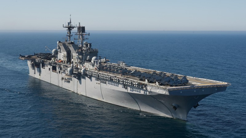 LHD-8, USS MAKIN ISLAND, assault ship