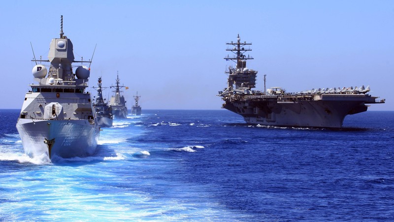 USS Halyburton, FFG-40, USS Eisenhower, CVN-69, Oliver Hazard Perry class, frigate, USA Navy