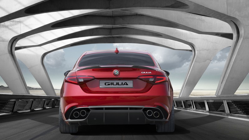 Alfa Romeo Giulia, red