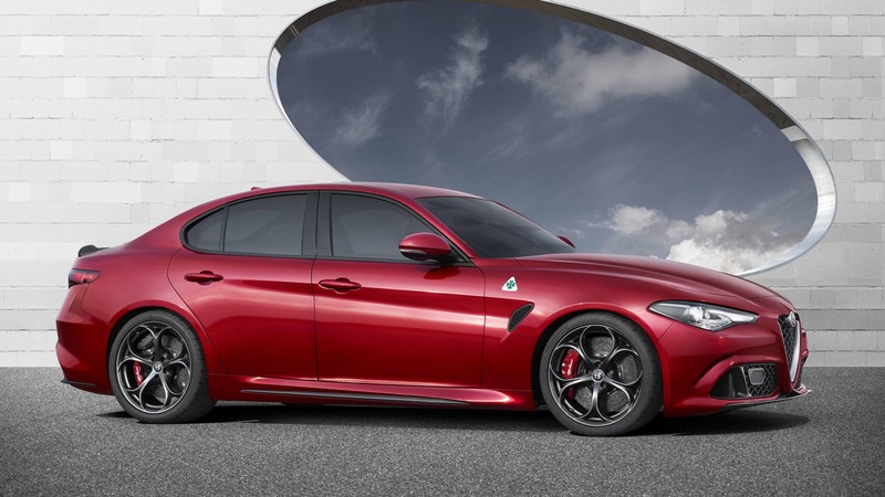 Alfa Romeo Giulia, red