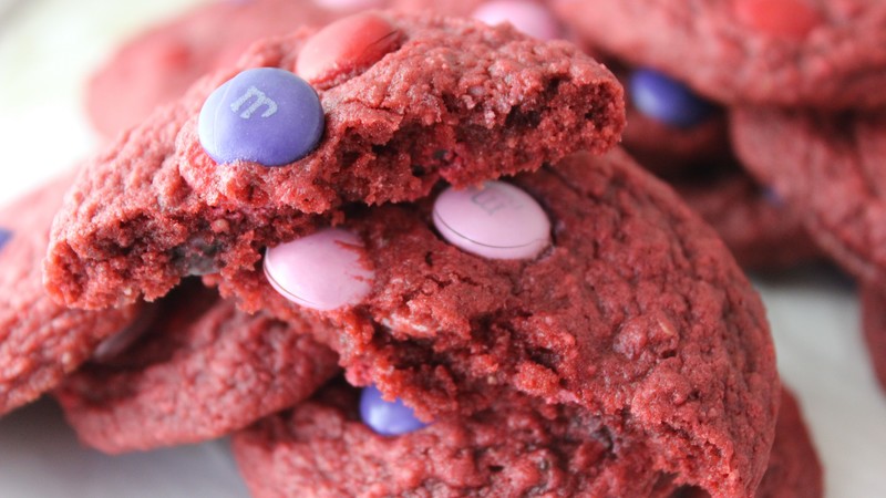 Cookies, pink, M&Ms