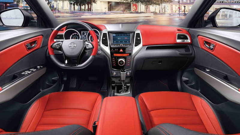 Ssangyong tivoli, crossover, red, interior.