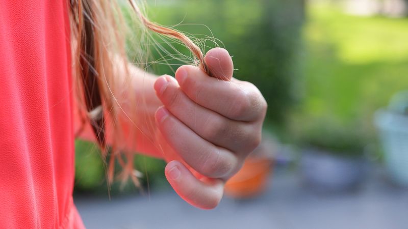 hand, hair, fingers, girl, 4k