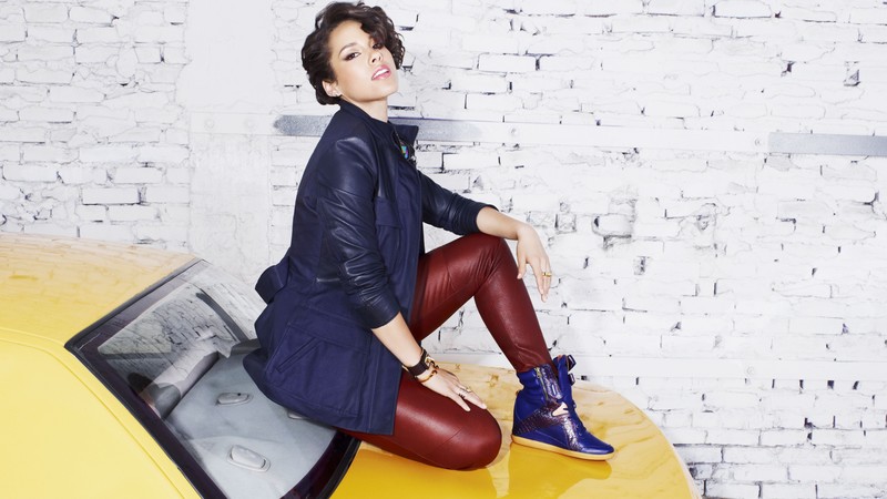 Alicia Keys, Most Popular Celebs in 2015, singer, songwriter, record producer, actress, car, taxi