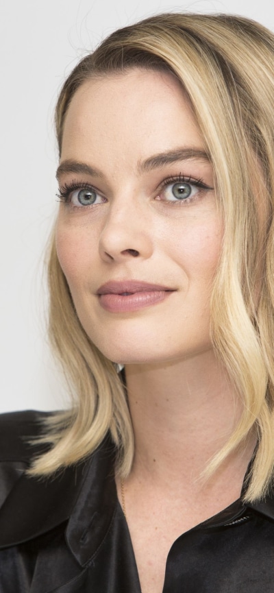 Celebrity Margot Robbie, Blue Eyes, Actress, Australian, Blonde, 828x1792