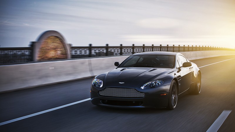 Aston Martin Vantage, sports car, V12, v8, Zagato, silver, review, test drive, speed, black