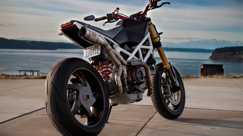 Ducati Monster, 1100 EVO, motorcycle, racing, sport, bike, test drive, buy, rent, road