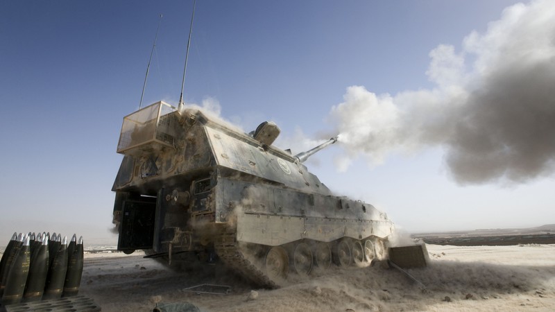 PzH 2000, howitzer, Panzerhaubitze, artillery, Bundeswehr, firing, dust