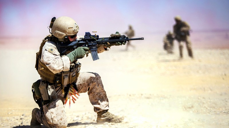 M4, carbine, assault rifle, U.S. Army, soldier, Iraqi, desert, firing
