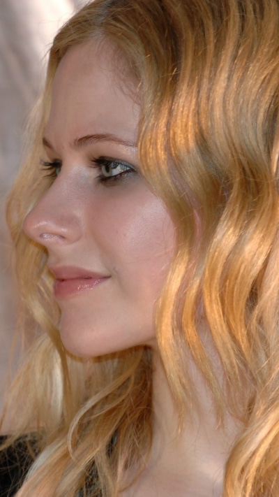 Music Avril Lavigne, 750x1334