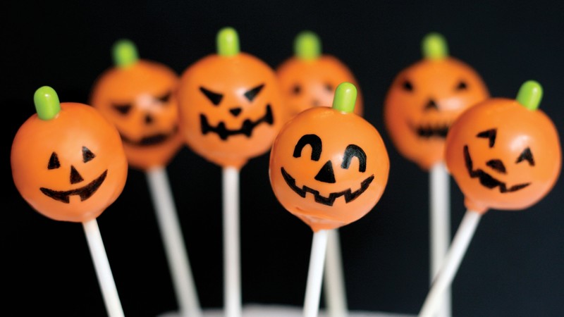 Halloween, All Hallows Eve, All Saints Eve, holiday table, candy, apple, pumpkin