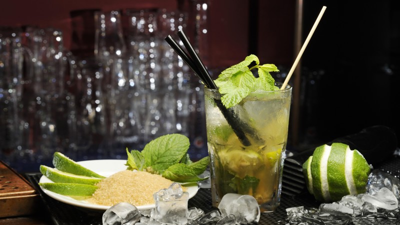 cocktails, lime, mint, water, ice