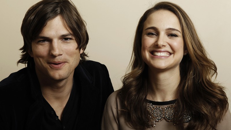 Natalie Portman, Actress, sofa, dress, flowers