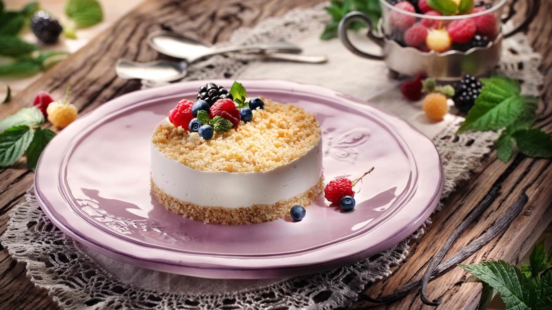 cheesecake, Philadelphia cheese, mascarpone, souffle, berries, blueberries, raspberries, mint