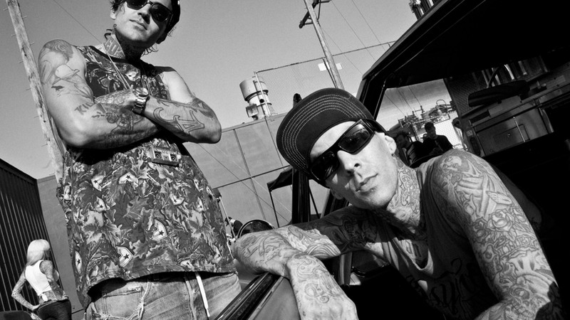 This Michael Wayne, Travis Barker, Blink -182, Punk, American rapper, actor, boxing bit, tattoo