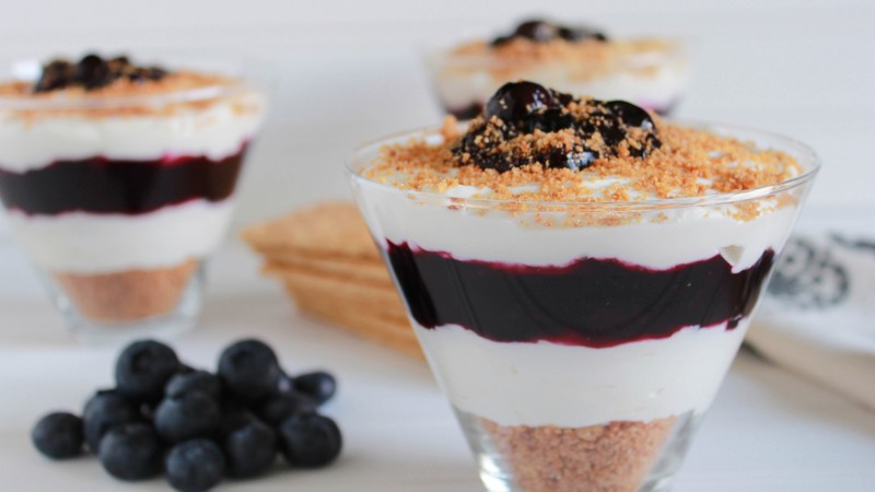 cheesecake, blueberry, sauce