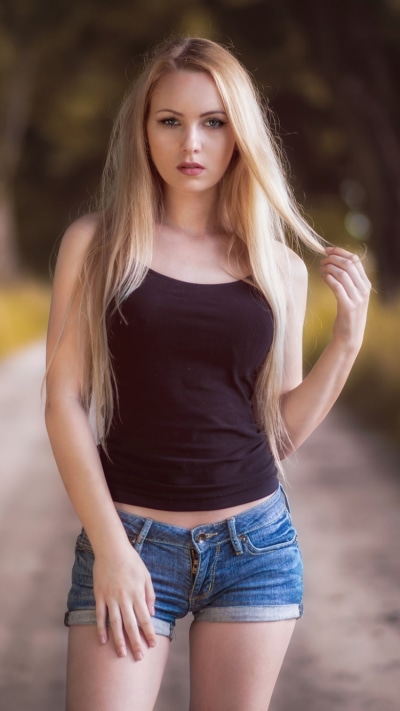 Women Model, Depth Of Field, Shorts, Blonde, 750x1334