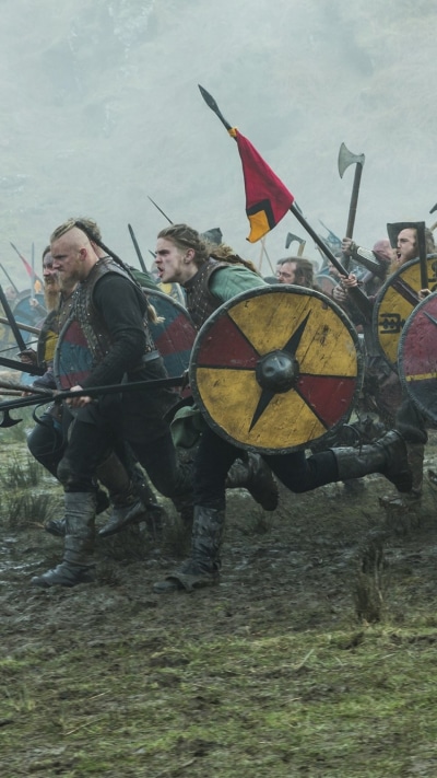TV Show Vikings, Shield, Battle, Fog, Axe, Flag, 750x1334