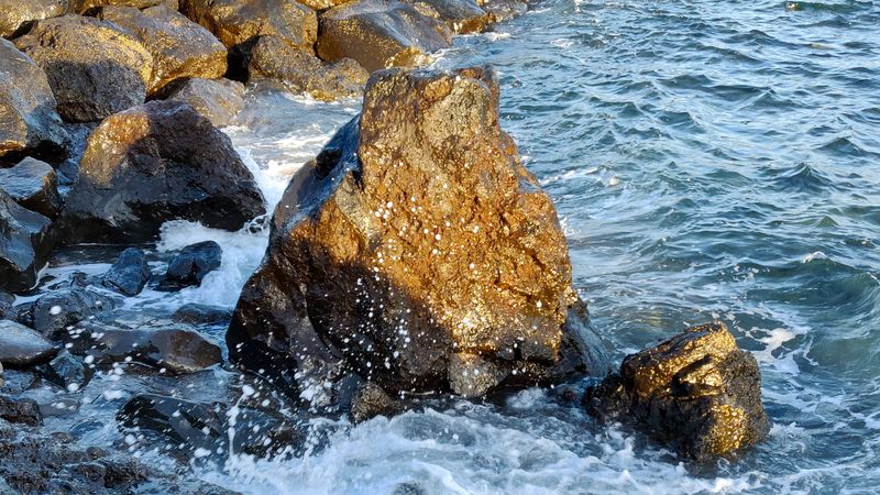 block, splash, waves, foam, 4k
