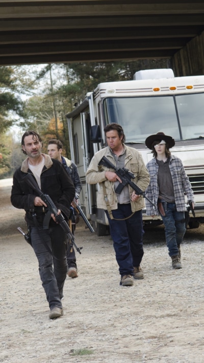 TV Show The Walking Dead, Rick Grimes, Andrew Lincoln, Chandler Riggs, Carl Grimes, 750x1334