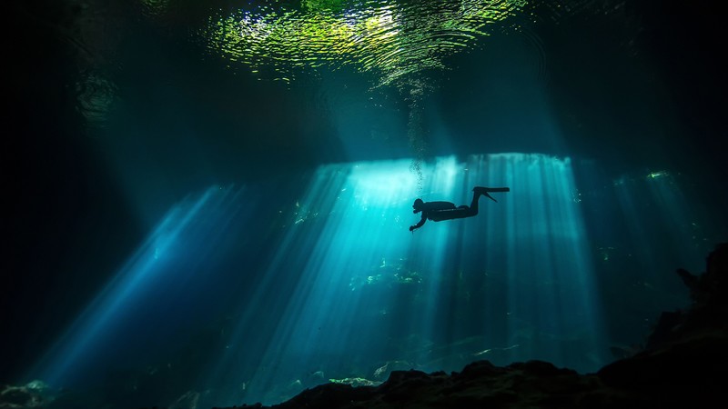 Diver, Sunbeam, Underwater, 4K