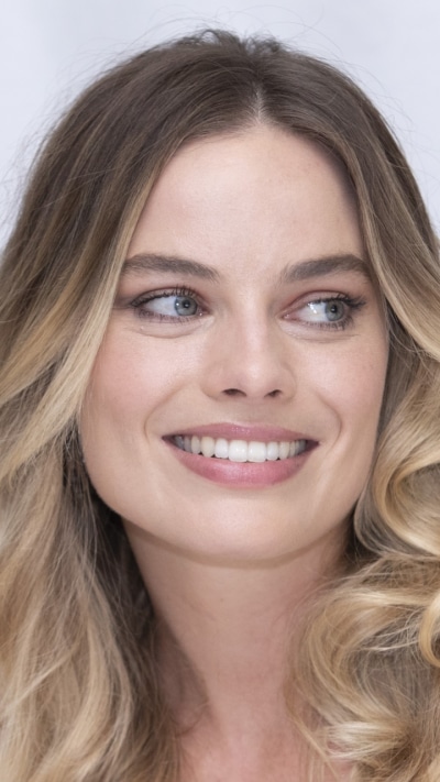 Celebrity Margot Robbie, Close-up, Blonde, Actress, Blue Eyes, Australian, 720x1280