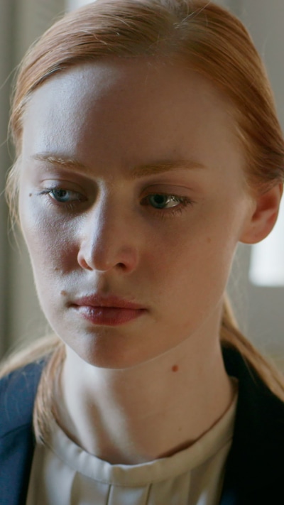 Celebrity Deborah Ann Woll, 720x1280