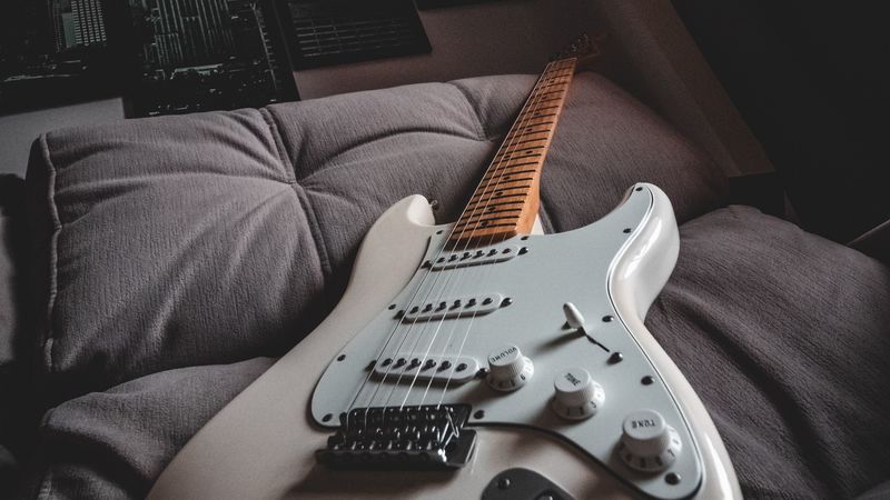 electric guitar, guitar, white, musical instrument, music, 4k