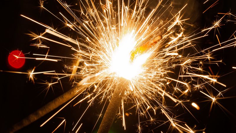 sparklers, sparks, glare, holiday, 4k
