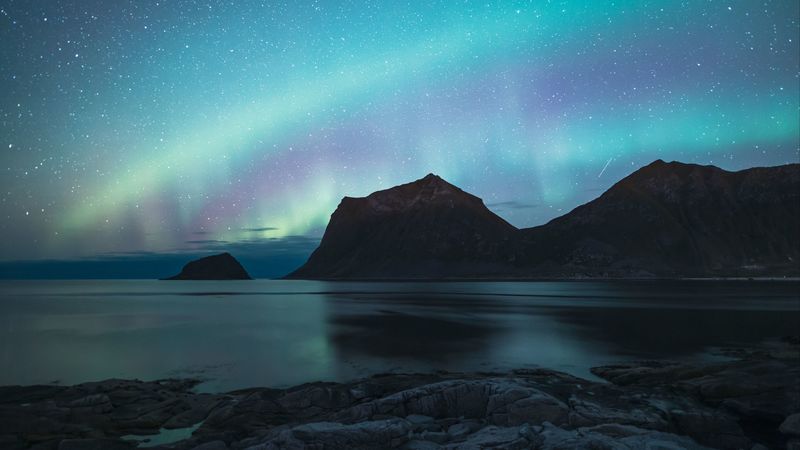 northern lights, rocks, sea, night, nature, 4k