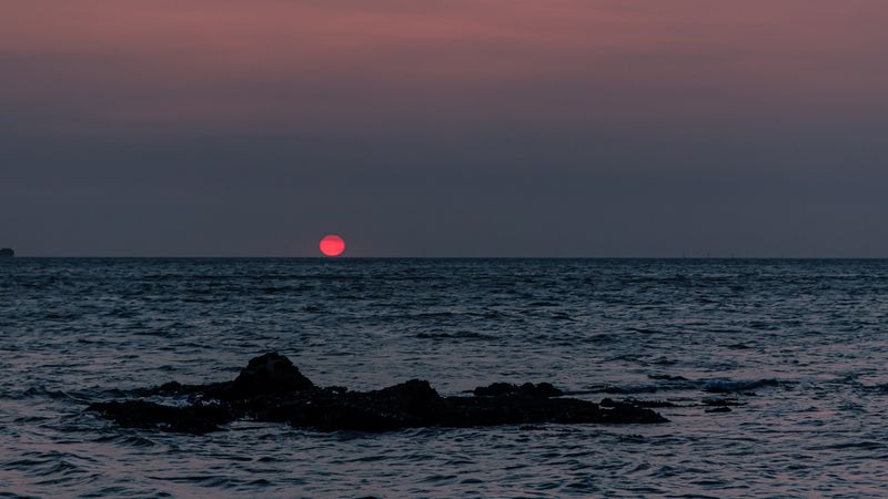 sea, sunset, horizon, water, rock, 4k