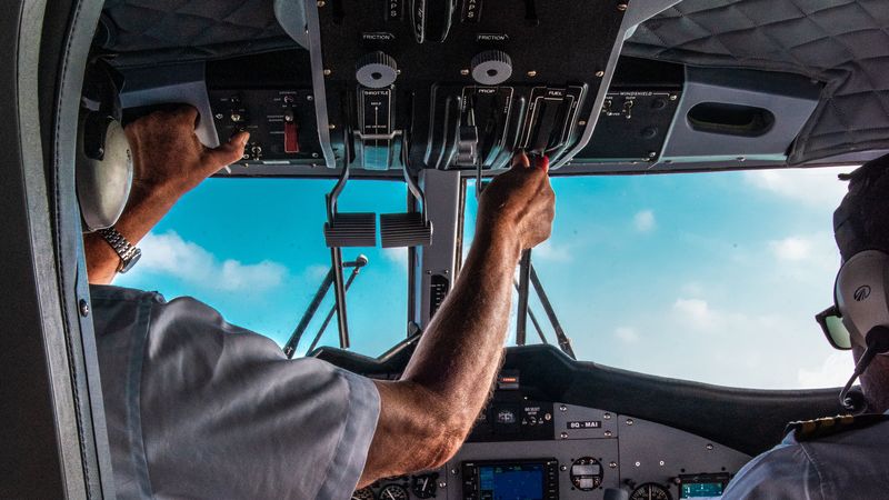 airplane, cockpit, pilots, control, 4k