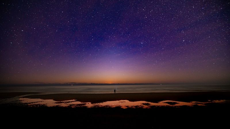 night, silhouette, alone, dark, starry sky, 4k