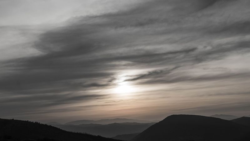 mountains, hills, fog, dusk, landscape, 4k