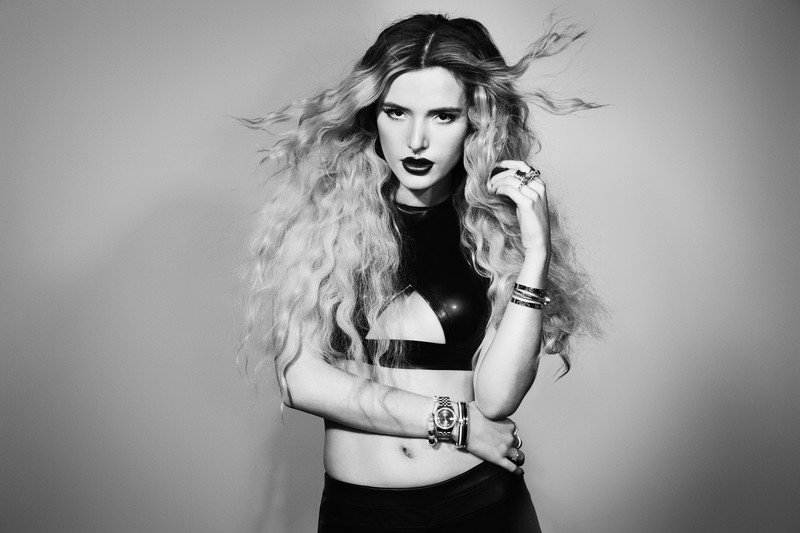 bella thorne, celebrities, girls, hd, monochrome, black and white