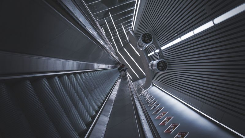 escalator, metro, tunnel, 4k