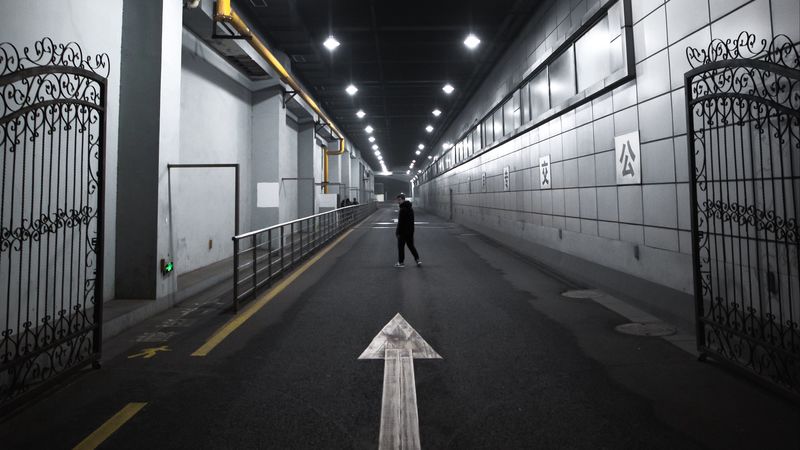 tunnel, road, man, 4k