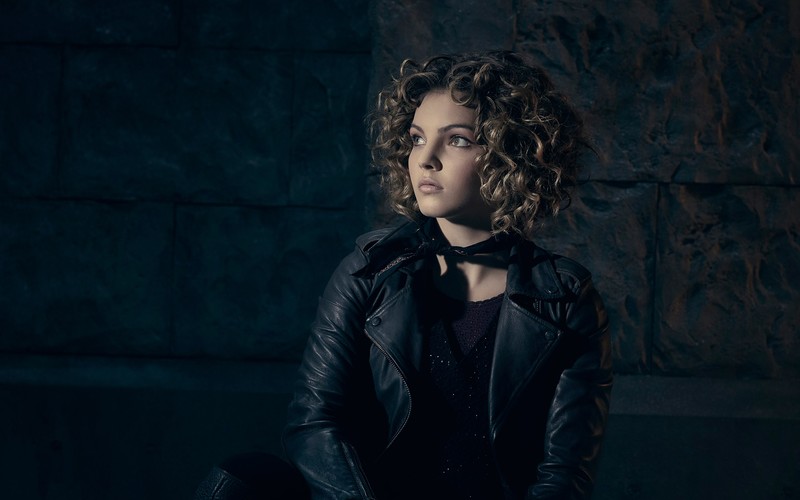 catwoman, gotham, tv shows, camren bicondova