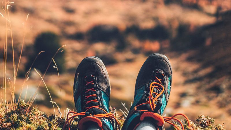 feet, sneakers, nature, mountains, rest, 4k