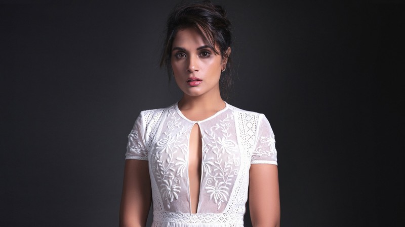 richa chadda, indian celebrities, girls, desi girls