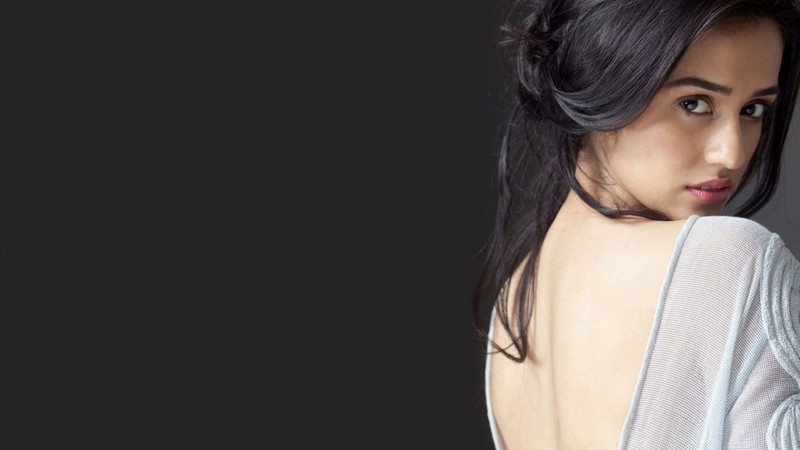 disha patani, indian celebrities, actress, desi girl, backless