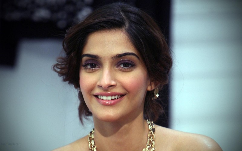 sonam kapoor, indian celebrities, girls, desi girls
