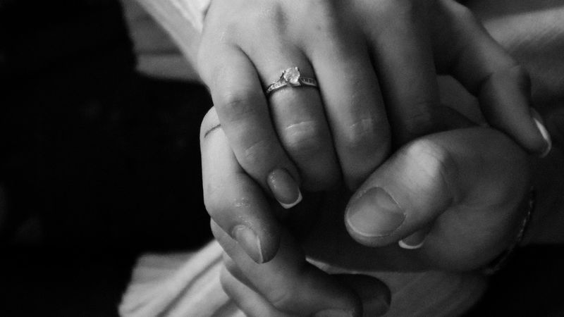 hands, touch, bw, love, 4k