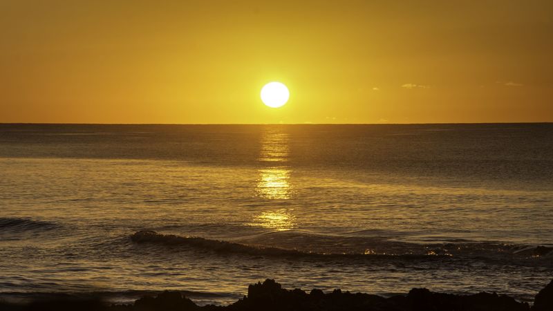 sunset, sun, coast, sea, waves, 4k