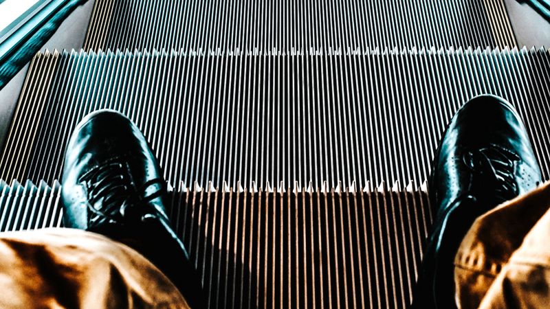 escalator, stairs, feet, light, backlight, 4k
