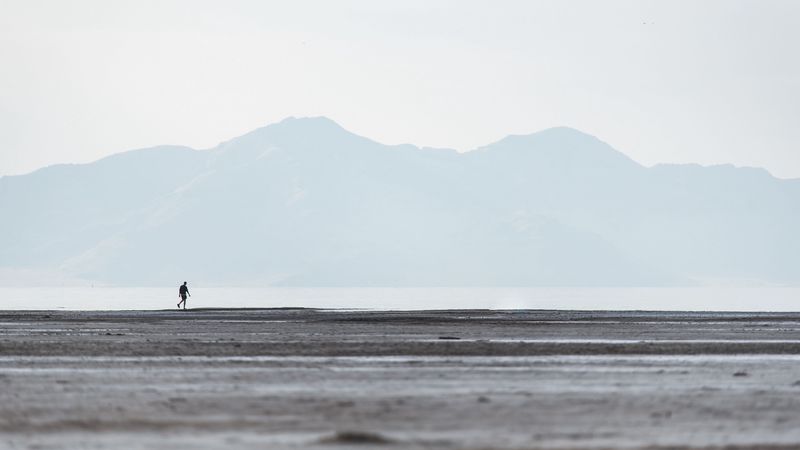 man, loneliness, lonely, horizon, minimalism, 4k